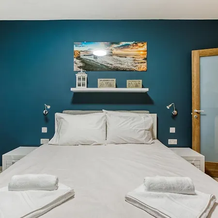 Luxury Living In St Julians With Spacious Terrace By 360 Estates *