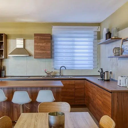 Luxury Living In St Julians With Spacious Terrace By 360 Estates アパート