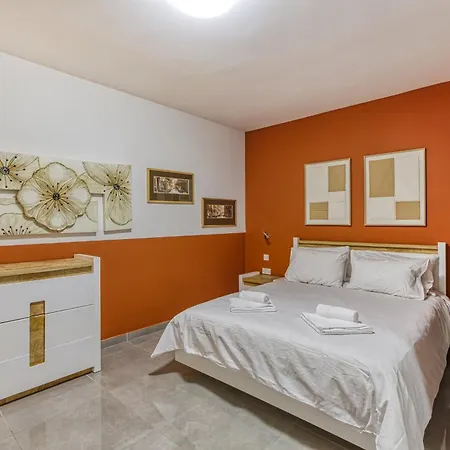 Luxury Living In St Julians With Spacious Terrace By 360 Estates Daire Saint Julian's