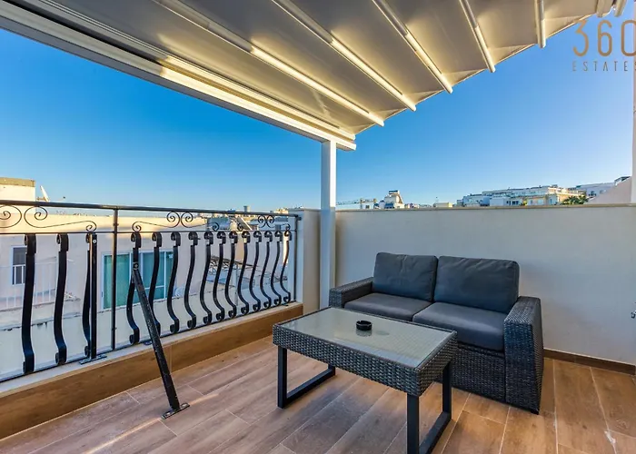 Luxury Living In St Julians With Spacious Terrace By 360 Estates Apartament