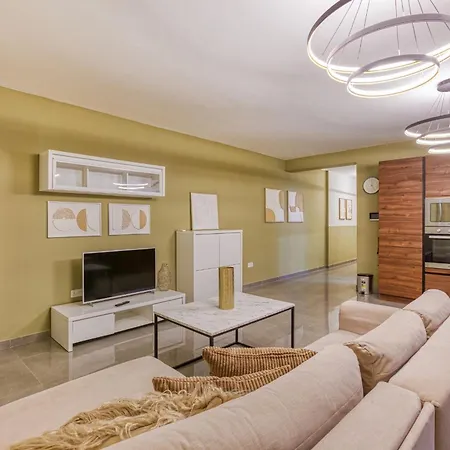 شقة Luxury Living In St Julians With Spacious Terrace By 360 Estates