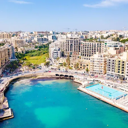 Luxury Living In St Julians With Spacious Terrace By 360 Estates شقة سانت جوليان
