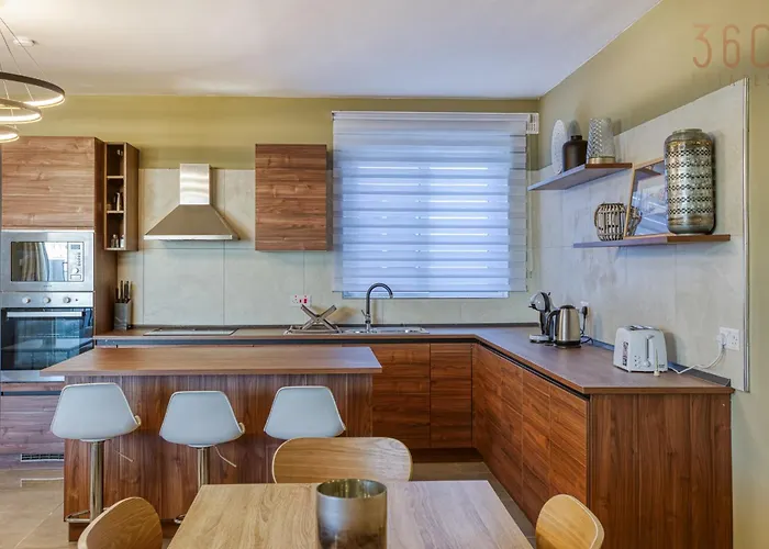 Luxury Living In St Julians With Spacious Terrace By 360 Estates Apartman