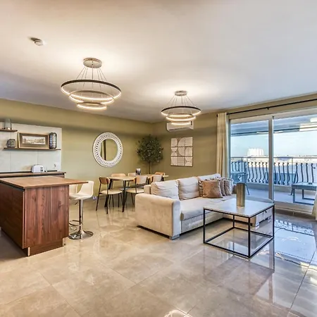 Luxury Living In St Julians With Spacious Terrace By 360 Estates Сент Джулианс