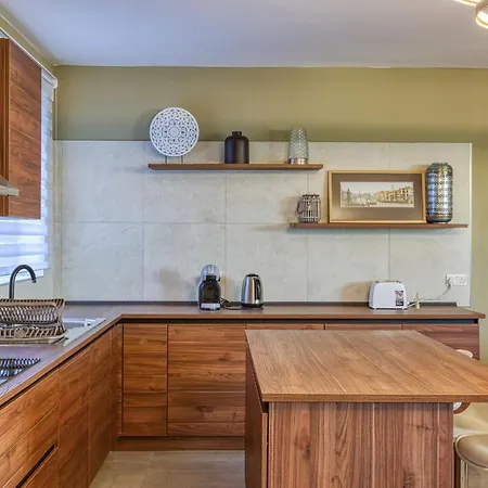 Апартаменты Luxury Living In St Julians With Spacious Terrace By 360 Estates *