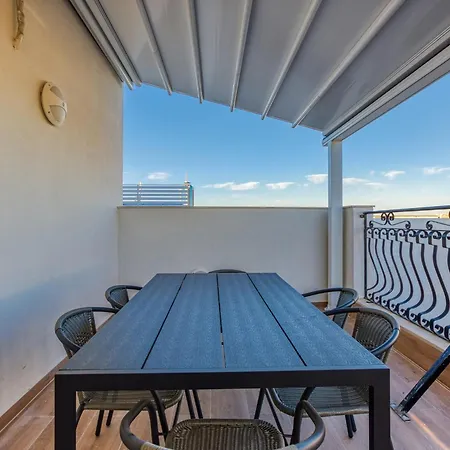 Апартаменты Luxury Living In St Julians With Spacious Terrace By 360 Estates *